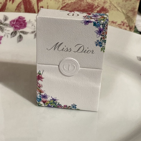 Dior MISS DIOR Limited Edition Gift set - Picture 7 of 16